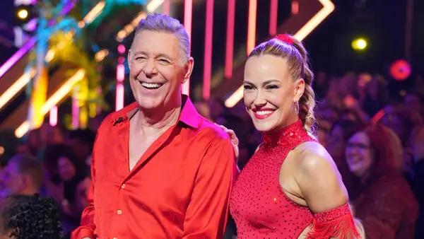 Barry Williams and pro partner Peta Murgatroyd on Season 32 of Dancing With the Stars