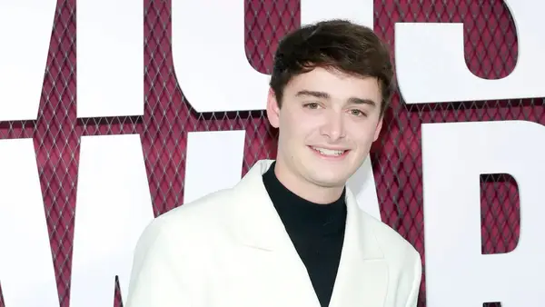 Noah Schnapp spricht nach der Kontroverse des Zionismus sexy: Meine Gedanken und Überzeugungen wurden missverstanden