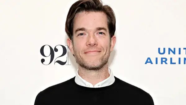 John Mulaney endet 2023 mit einer nationalen Tournee von 18 Stationen