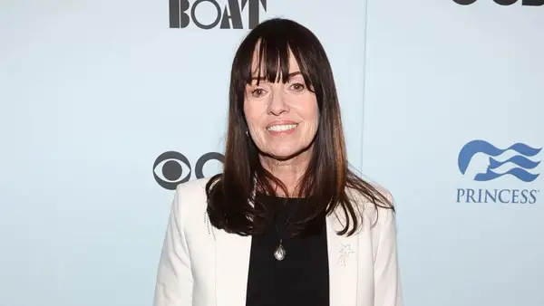 Mackenzie Phillips dice di essere stata trovatata online