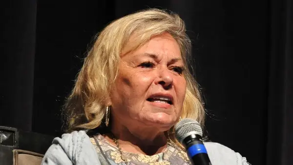 Roseanne Barr sagt, dass seine schlimmsten demokratischen Witze mit seinem blauen Publikum der Heimatstadt getroffen haben: Sie haben offene Köpfe