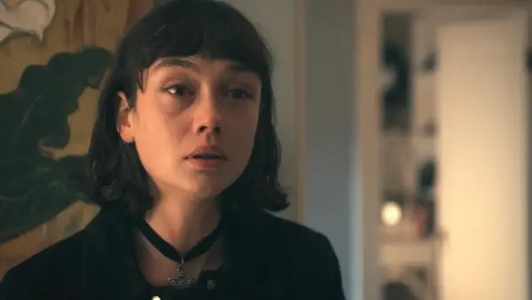 Sydney Chandler as Olivia in 