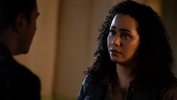 Charmed: Lucy Barrett bindet nach Madeleine Mantocks Abreise an CW Reinicio