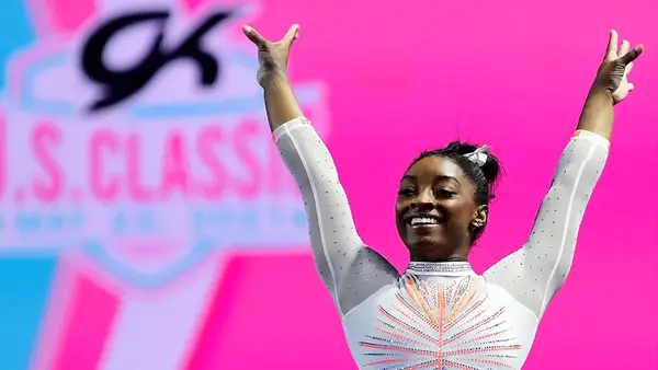 Schauen Sie sich Simone Biles an, um die Geschichte zum härtesten Gewölbe der weiblichen Gymnastik zu machen (Video)