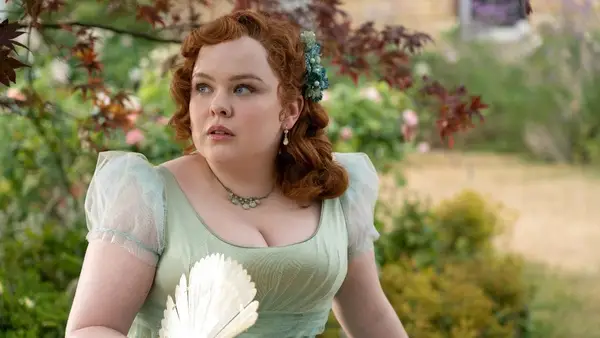 Bridgerton Showrunner, de acordo com Julie Andrews, zomba da final da terceira temporada