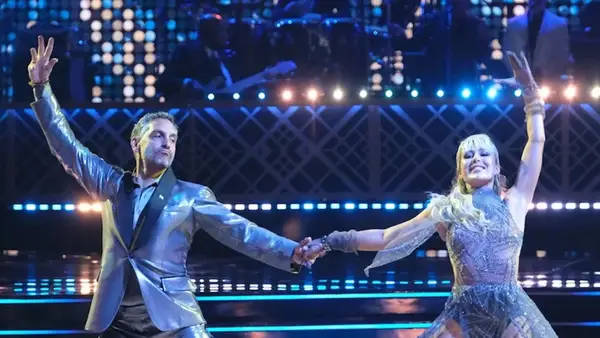 Mauricio Umansky on DWTS Week 3