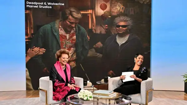 Leslie Uggams consiguió el papel de Deadpool después de que la directora la escuchó lanzar una bomba F: Me encanta la forma en que dijiste eso | Video exclusivo