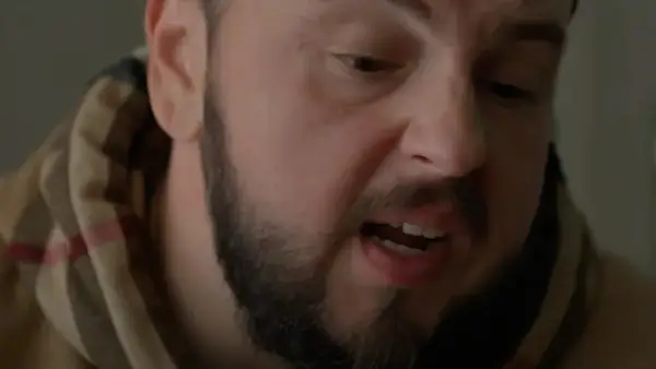 Los creadores de Game of Thrones dicen que lanzaron a John Bradley en 3 problema del cuerpo después de verlo coquetear en un pub Belfast