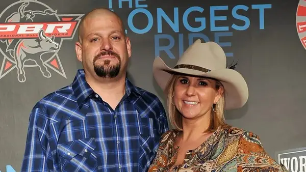 Lagerkriege Jarrod Schulz Star verhaftet, beschuldigt häuslicher Gewalt gegen Brandi Passant