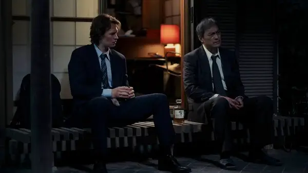 Tokyo Vice Showrunner hat das Ende der zweiten Staffel abgebaut, Potential der dritten Staffel von Saison