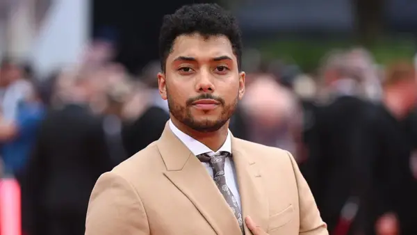 Gen V fournit une explication conjointe qui rappelle l'opportunité pour le défunt tenu Perdomo: Peace in Peace, cher ami