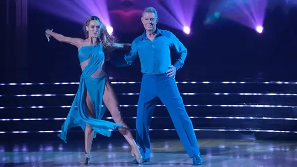 Barry Williams and Peta Murgatroyd on Week 8 of Dancing With the Stars