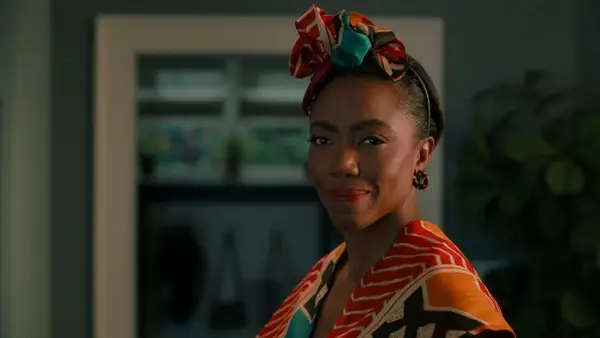 Heather Headley as Helen Decatur