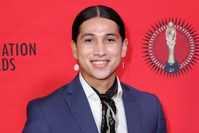 A estrela de 1923, Cole