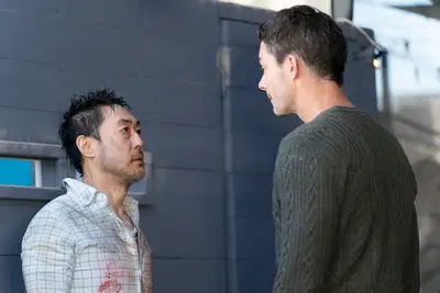 Brian Hallisay, 9-1 para o retorno inesperado de Doug, trabalha com a sra. Irl Jennifer Love Hewitt e outros juntos