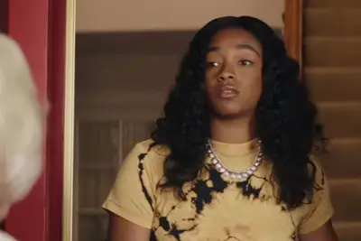 A transmissão não diz que a babá morreu em Netflix ou HBO Max?