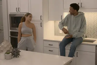 Love is Blind, Lydia Milton apartment