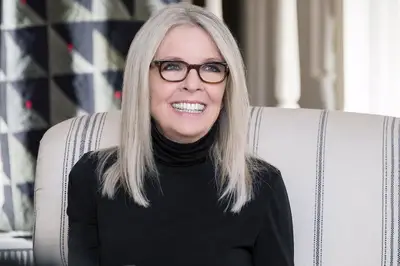 Onde você pode ver o primeiro filme do Clube de Reading em frente ao Clube de Reading: o próximo capítulo