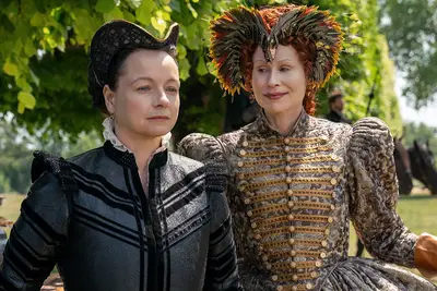 Catherine de Medici (Samantha Morton) and Queen Elizabeth I (Minnie Driver) in 