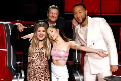 Kelly Clarkson dit qu'il a quitté sa voix parce qu'il se battait et ne pouvait plus sourire