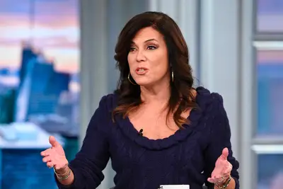 Qu'est-ce que Michele Tafoya a dit dans la vue et pourquoi n'est-ce pas dans le football le dimanche soir?