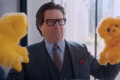 Zach Galifianakis levantou sua barba característica na bexiga do chapéu e honesta? Nos assustou