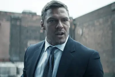 Wann wird das Ende der zweiten Staffel der zweiten Staffel im Hauptvideo?