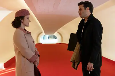 Luke Kirby dice addio alla meravigliosa moglie Maisel, ma non da Lenny Bruce