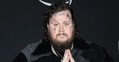 Transférer ou laisser sortir: Jelly Roll: Save Me in Hulu, un médecin de musique comme confessionnal