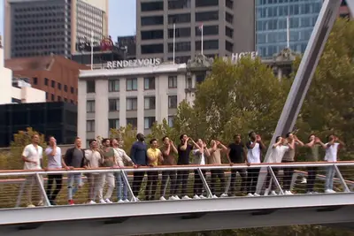 The Bacheloorette Season 21, Resumo do Episódio 2: Quem recebeu uma reunião individual? E quem voltou para casa?