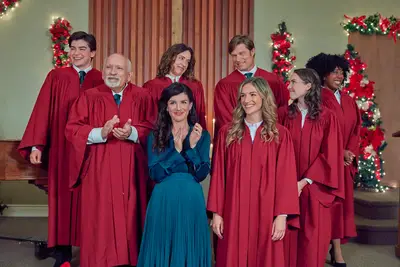 Enviar ou omitir: é hora de você voltar para casa para a Hallmark para o Natal, no qual um diretor do acordo da cidade em uma pequena cidade faz uma grande diferença