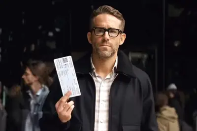 Ryan Reynolds in Detective Pikachu