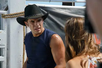 Cair na Netflix: Ocupação, Intriga e o que deve saber sobre o filme Josh Swickard na Netflix