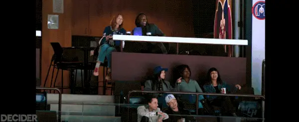 « Heated Rivalry » donne sa tournure à Taylor Swift et Travis Kelce avec l'ajout de la star des « Yellowjackets » Sophie Nélisse