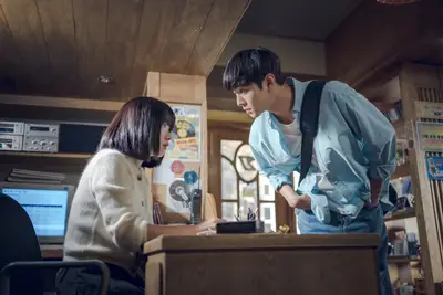 Transmita o omitirlo: Un tiempo llamado en Netflix, un drama sobre amor, pérdida y viaje en el tiempo