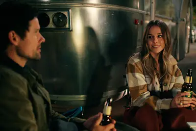 Benjamin Hollingsworth as Brady, Elise Gatien as Lark in 