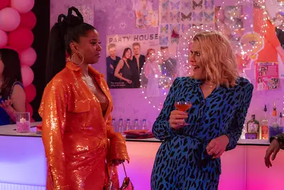 Haverá uma quarta temporada de Girls5eva? O criador diz isso