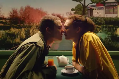 O amor deixou a Netflix e agora a Netflix é extremamente grande