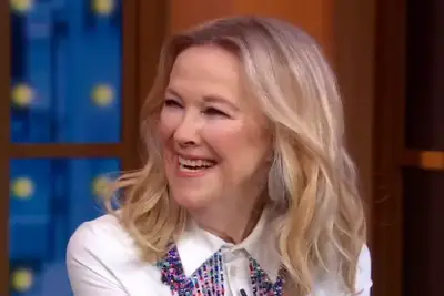 Catherine O'Hara dice che è tempo di una scena nuda nella sua carriera: penso che il mio corpo sia pronto