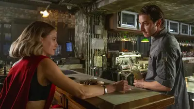 Transmitirlo o omitirlo: Gracias, Next en Netflix, sobre un abogado que toma un caso de divorcio de alto perfil mientras está en el rebote