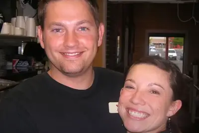 Spotille: O segredo de um pai em Hulu: tudo o que sabemos sobre a série de crimes Jason Lylton e Ashley Lyton True