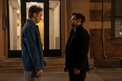 E então apenas resumo do episódio 9 da segunda temporada: tempo diferente, local diferente