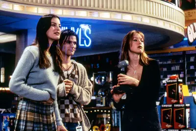 25 anos depois Empire Records: Para ser sincero, precisamos de uma série de episódios