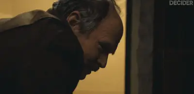 silo ep 4 MARNES AND JULIETTE LOOK AT EACH OTHER TENSELY