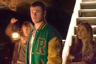 THE CABIN IN THE WOODS, from left: Fran Kranz, Chris Hemsworth, Anna Hutchison, 2012. ph: Diyah Pera