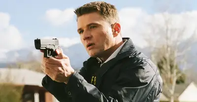 Transférer ou laisser sortir: American Murderer à Hulu, une histoire de fraudeurs qui devient un criminel et kitsch