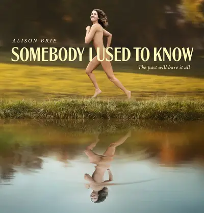 Alison Brie ritorna ai giorni dei nudisti alla sua università universitaria con qualcuno che lo conosceva prima