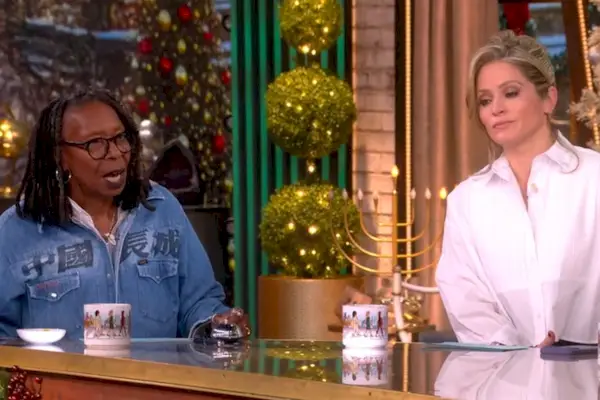Whoopi Goldberg pincha al jefe del FBI, Kash Patel, en 'The View': Puedes poner a tu perro a cargo del FBI y ellos harán un mejor trabajo