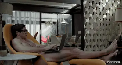 Jake Gyllenhaals nackter Körper ist das größte Kunstwerk in Velvet Buzzsaw