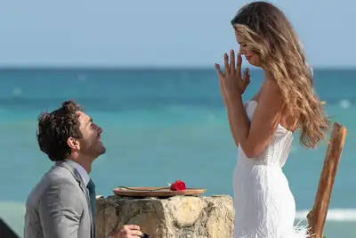 Il singolo Joey Graziadi e Kelsey Anderson condividono il loro ricordo preferito alla coppia felice: devono essere creativi quando sono in una casa